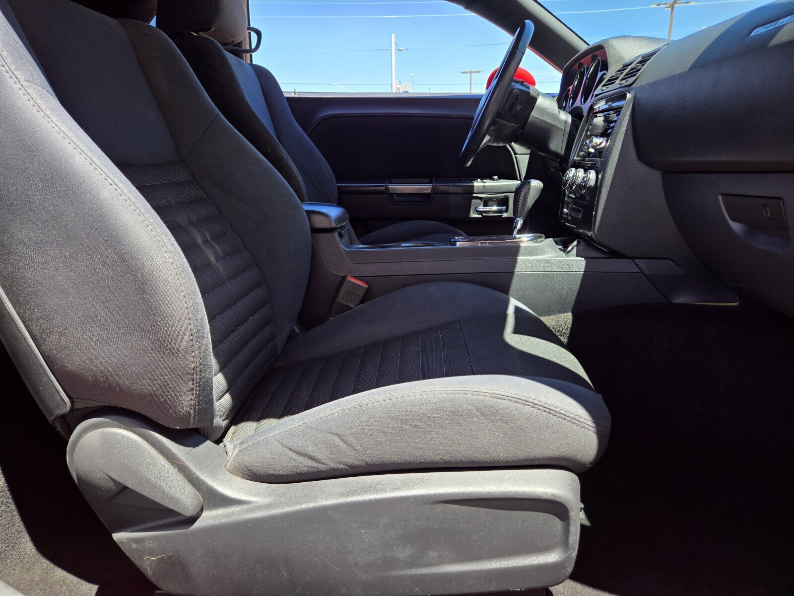 Used 2014 Dodge Challenger SXT RWD image 9