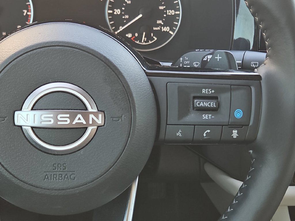 Used 2025 Nissan Pathfinder SL w/ SL Premium Package FWD image 25