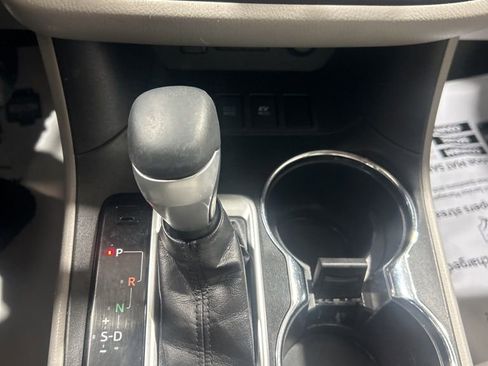 Used 2017 Toyota Highlander Limited Platinum AWD/4WD image 35