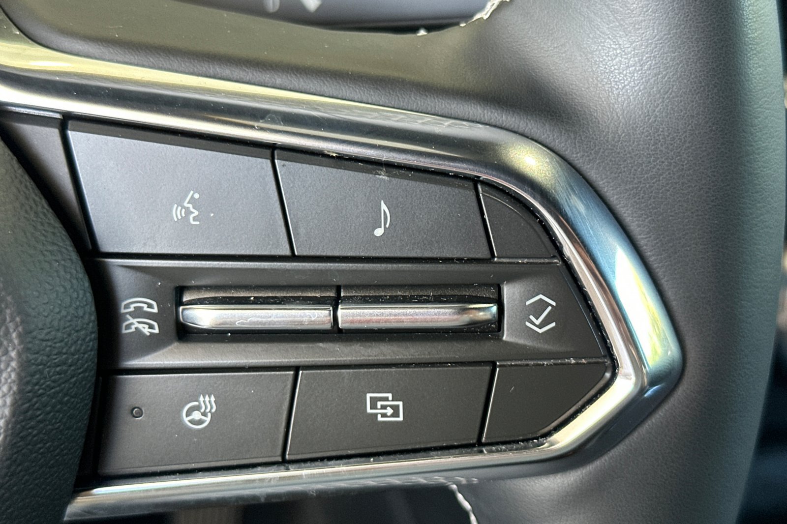 Used 2024 Chevrolet Blazer EV LT AWD/4WD image 37
