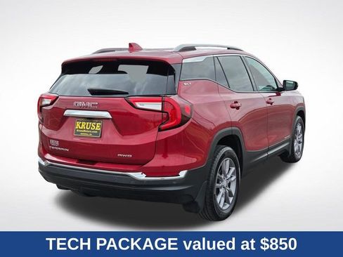 Used 2024 GMC Terrain SLT w/ Infotainment Package II AWD/4WD image 3