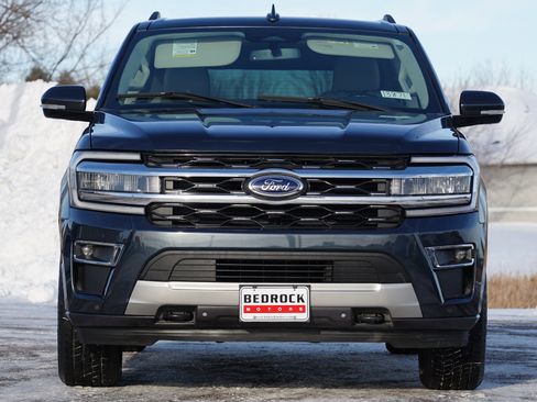Used 2022 Ford Expedition Limited image 8