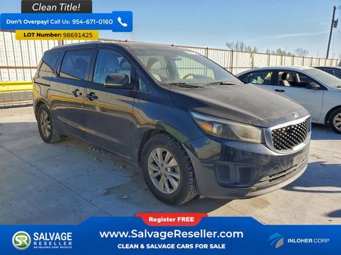 Used 2015 Kia Sedona LX image 5