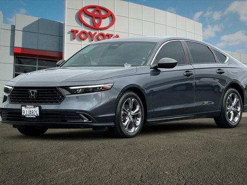 Used 2023 Honda Accord EX image 7