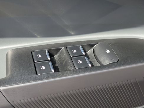 New 2025 Ford Maverick XL w/ Equipment Group 102A image 10