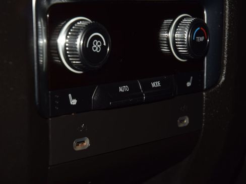 Used 2024 GMC Yukon XL Denali AWD/4WD image 45