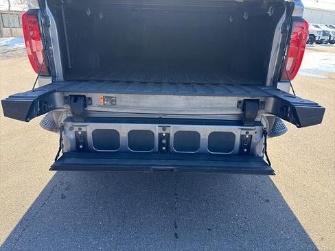 Used 2021 GMC Sierra 1500 AT4 w/ AT4 Premium Package image 13