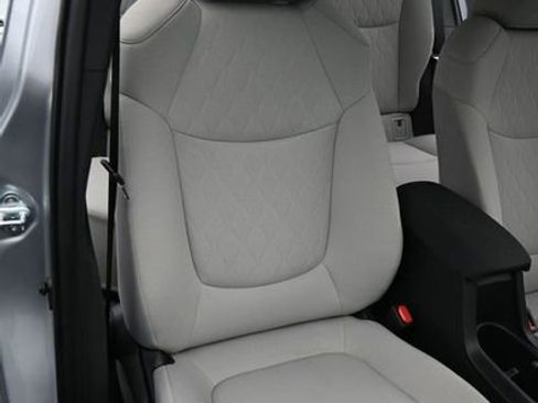 Used 2023 Toyota Corolla Cross L image 15