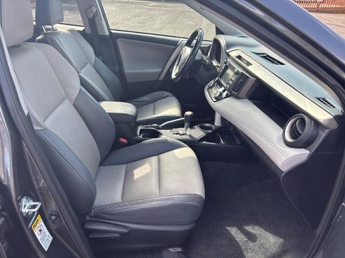 Used 2014 Toyota RAV4 Limited w/ Technology Package AWD/4WD image 18