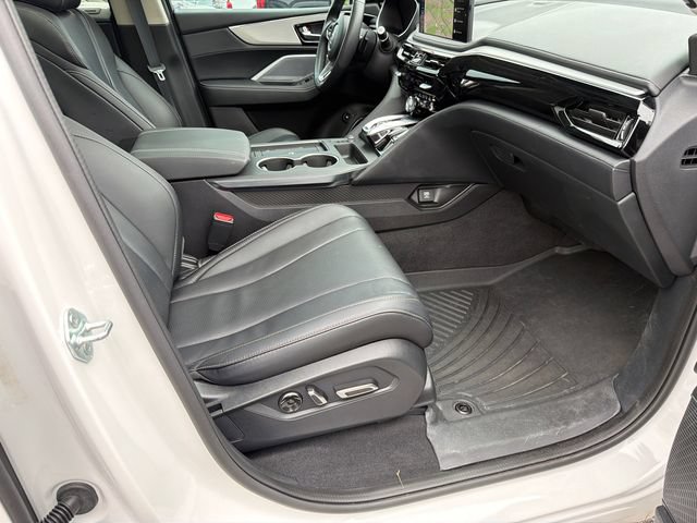 Used 2025 Acura MDX w/ Technology Package FWD image 13