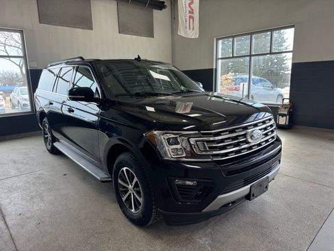 Used 2019 Ford Expedition Max XLT w/ Equipment Group 202A image 3