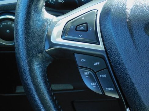 Used 2023 Ford Edge SEL image 18