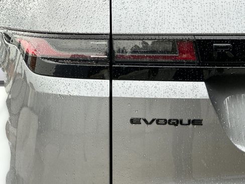Used 2024 Land Rover Range Rover Evoque Dynamic SE image 12