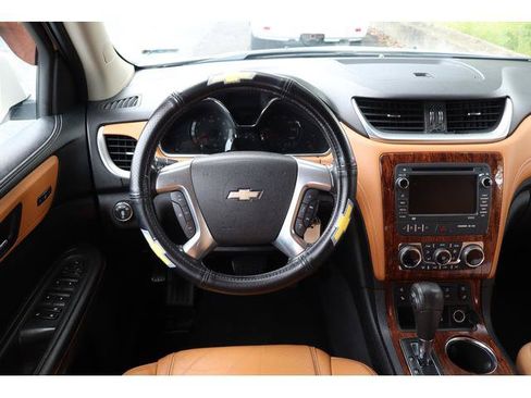 Used 2013 Chevrolet Traverse LTZ FWD image 11