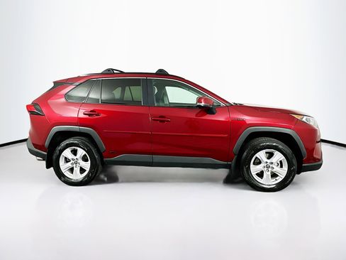 Used 2021 Toyota RAV4 XLE AWD/4WD image 10