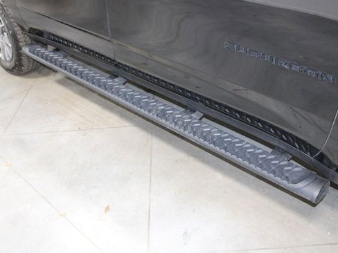 Used 2023 Chevrolet Suburban Z71 w/ Luxury Package image 14