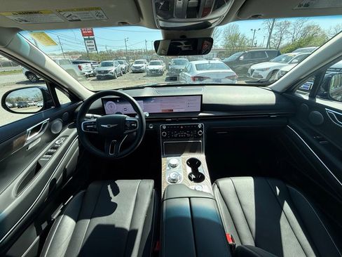 Used 2025 Genesis GV80 2.5T Prestige AWD/4WD image 22