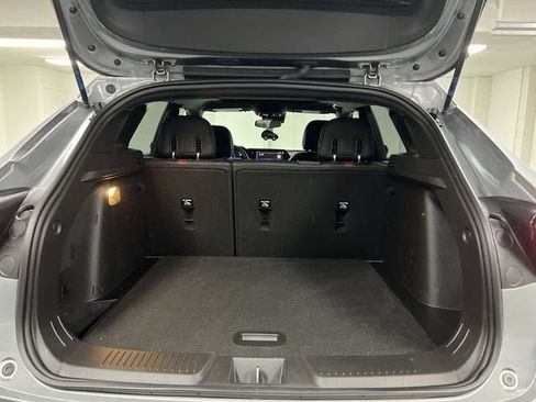 Certified 2024 Chevrolet Trax RS w/ Sunroof Package FWD image 24