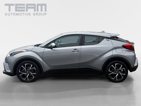 Used 2018 Toyota C-HR XLE FWD image 4