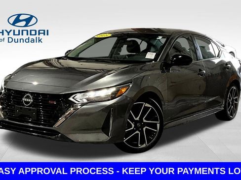 Used 2025 Nissan Sentra SR FWD image 1
