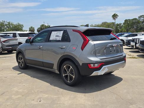 New 2026 Kia Niro EX FWD image 6