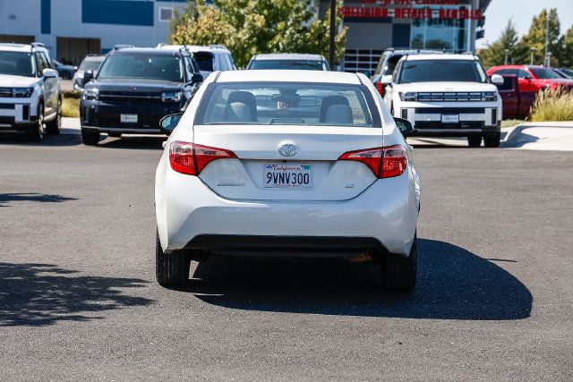 Used 2017 Toyota Corolla LE FWD image 4