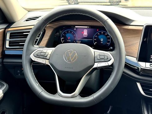 New 2026 Volkswagen Atlas SE FWD image 21