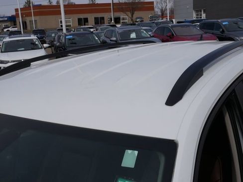 Certified 2023 Volkswagen Atlas SE image 11