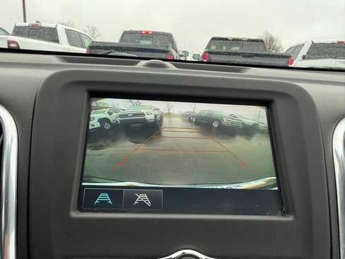 Used 2018 Chevrolet Equinox LS image 14