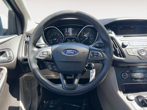 Used 2016 Ford Focus SE FWD image 12