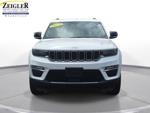 Certified 2023 Jeep Grand Cherokee Limited AWD/4WD image 2