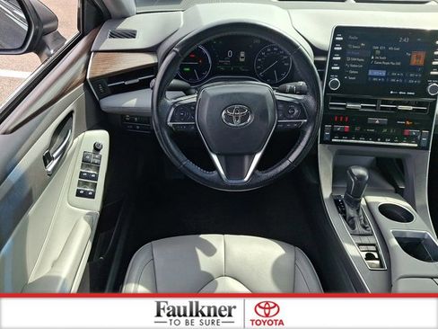 Certified 2020 Toyota Avalon XLE w/ Moonroof Package image 11