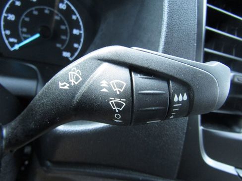 Used 2024 Ford E-Transit 148 Medium Roof image 25