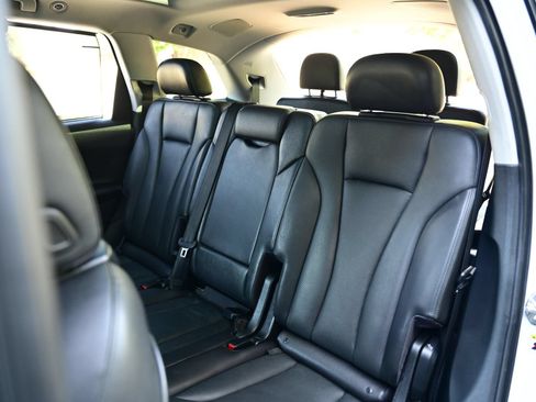 Used 2017 Audi Q7 3.0T Premium Plus w/ Premium Plus Package AWD/4WD image 21