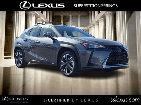 Certified 2022 Lexus UX 200 w/ Accessory Package (Z2) image 1