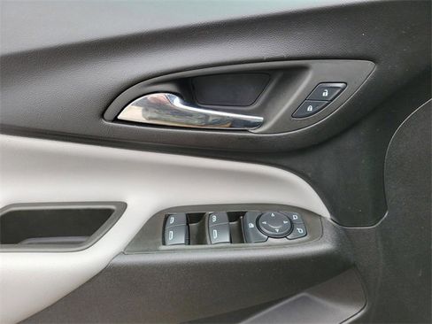 Used 2024 Chevrolet Equinox LS image 12