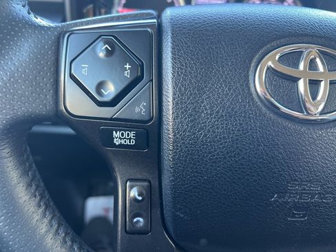 Certified 2022 Toyota 4Runner TRD Off-Road Premium image 33