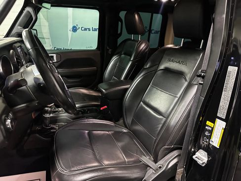 Used 2020 Jeep Wrangler Unlimited Sahara image 11