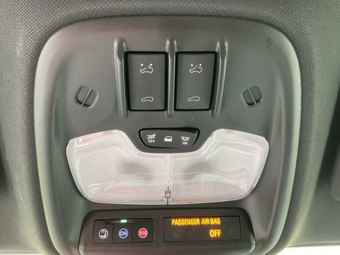 Used 2024 Chevrolet Colorado LT w/ LT Convenience Package III AWD/4WD image 33