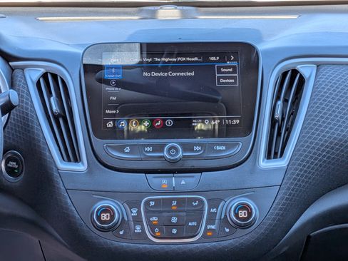 Used 2024 Chevrolet Malibu LT image 18