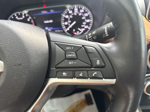 Used 2023 Nissan Sentra SV w/ SV Premium Package FWD image 18