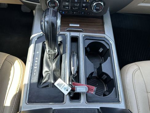 Used 2017 Ford F150 Lariat image 27