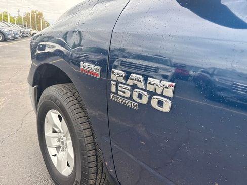 Used 2020 RAM 1500 Classic SLT AWD/4WD image 12