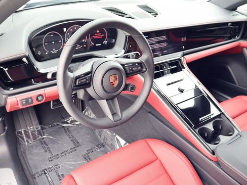 New 2026 Porsche Panamera image 4