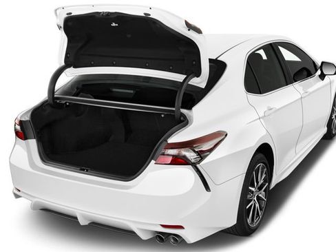 Used 2025 Toyota Camry XSE image 7