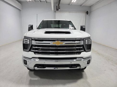 Used 2024 Chevrolet Silverado 2500 LTZ w/ LTZ Plus Package image 2