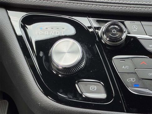 New 2026 Chrysler Pacifica Select image 20