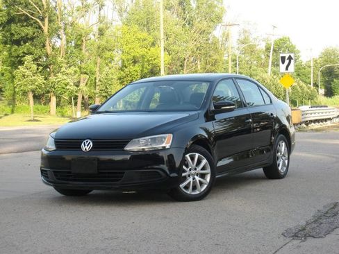 Used 2012 Volkswagen Jetta SE FWD image 3