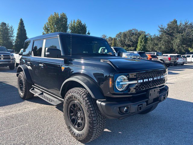 Used 2025 Ford Bronco Badlands AWD/4WD image 3