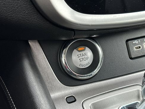 Used 2023 Nissan Murano SV image 24